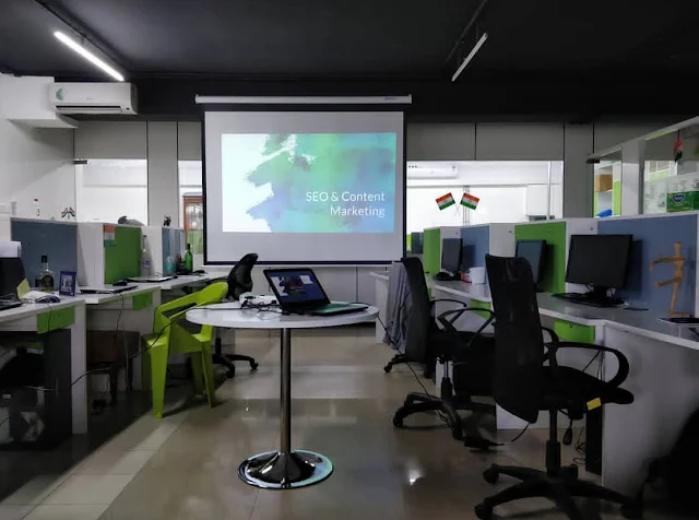 2.5 BHK Flat for Rent in Mumbai