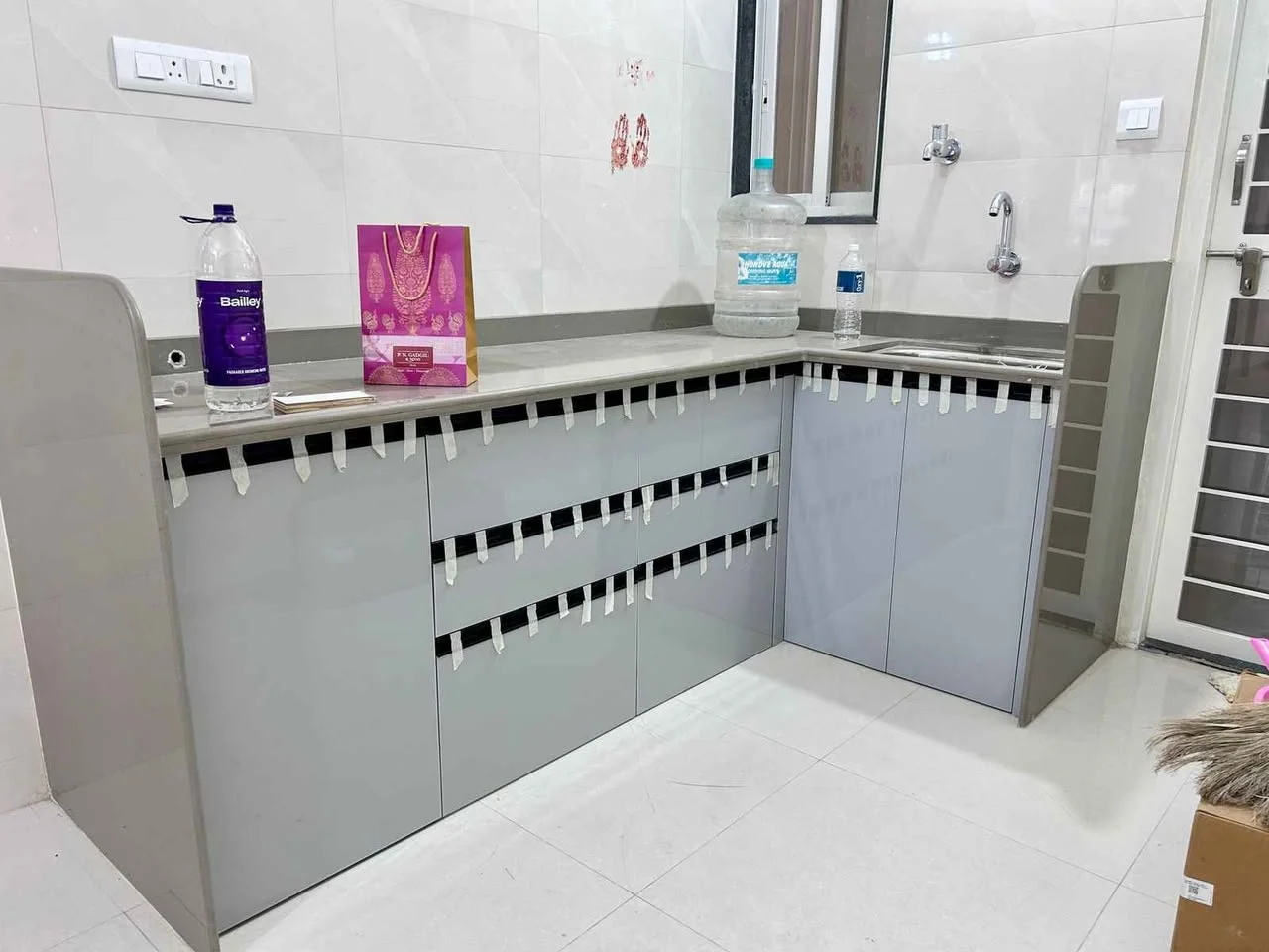 2 BHK Flat for Rent in Om Mangalam Society kiwale Nr by mukai chowk