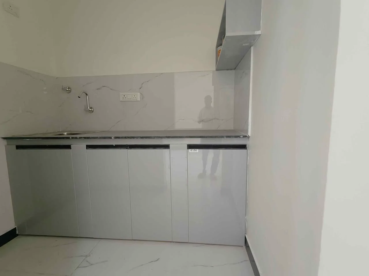 1 BHK Flat for Rent in Botanical Garden Road