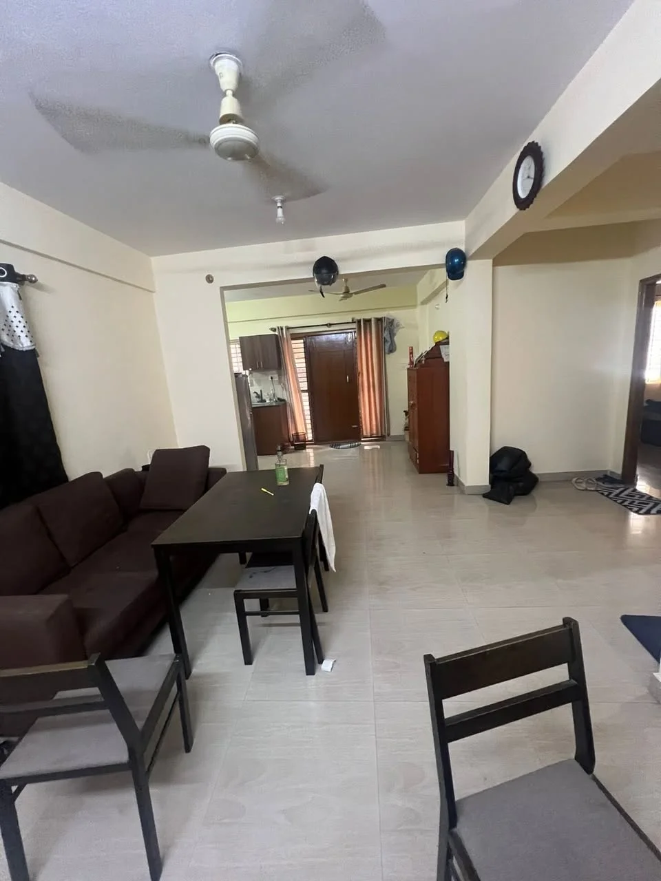 Single Occupancy for Male in 2 BHK Flat for Rent Close to Play Arena & LaCasa