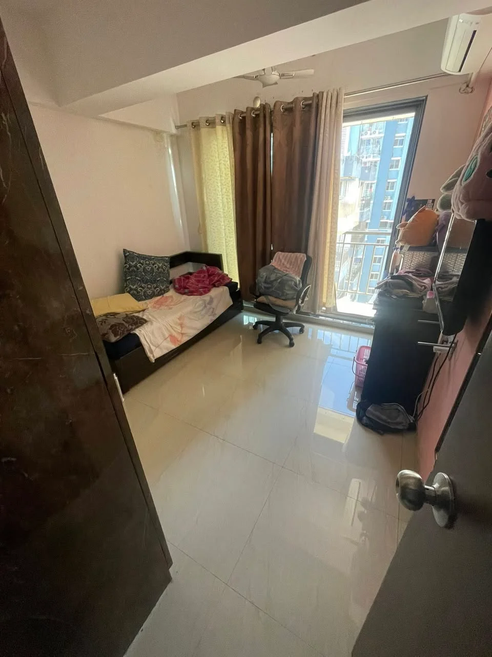 2 BHK Flat for Rent in DN Nagar