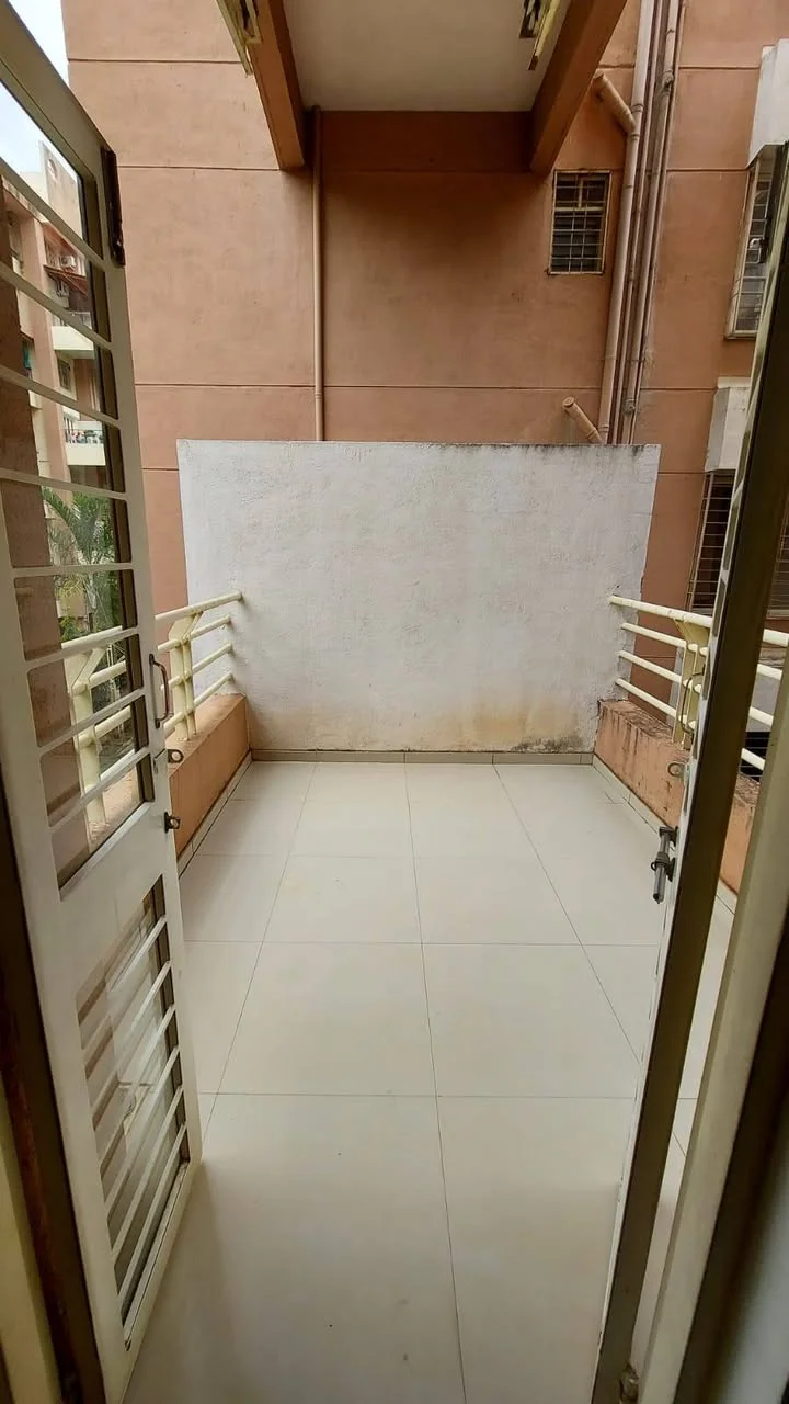 2 BHK Flat for Rent in Kunal Icon Road