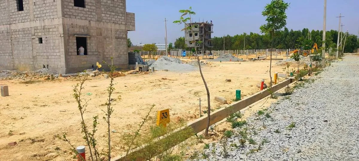 Residential Plot for Sale in Electricity phase1 Neeladri road Hulimangala