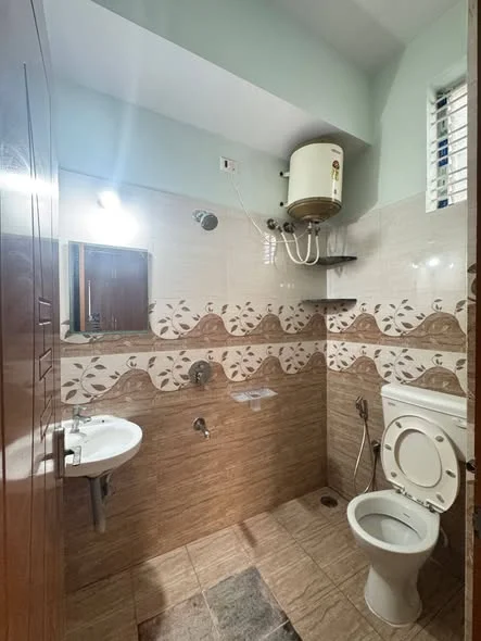 2 BHK Flat for Rent in Singasandra near HSR layout