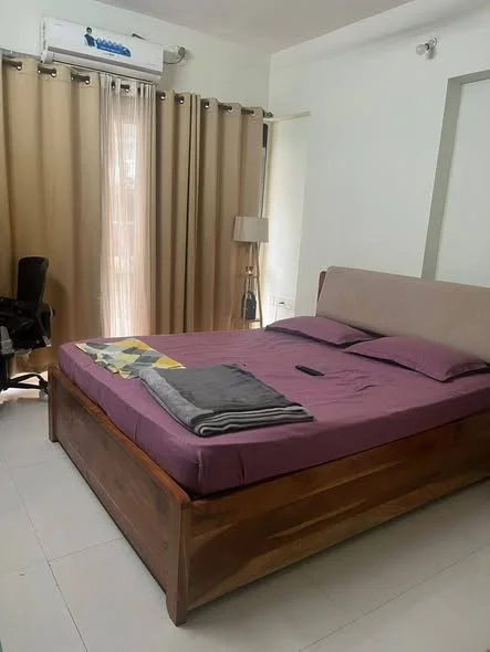 Single Occupancy for Female in 3 BHK Flat for Rent in Sahakar Nagar