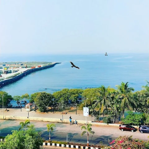 3 BHK Flat for Rent in Bandra West to Juhu