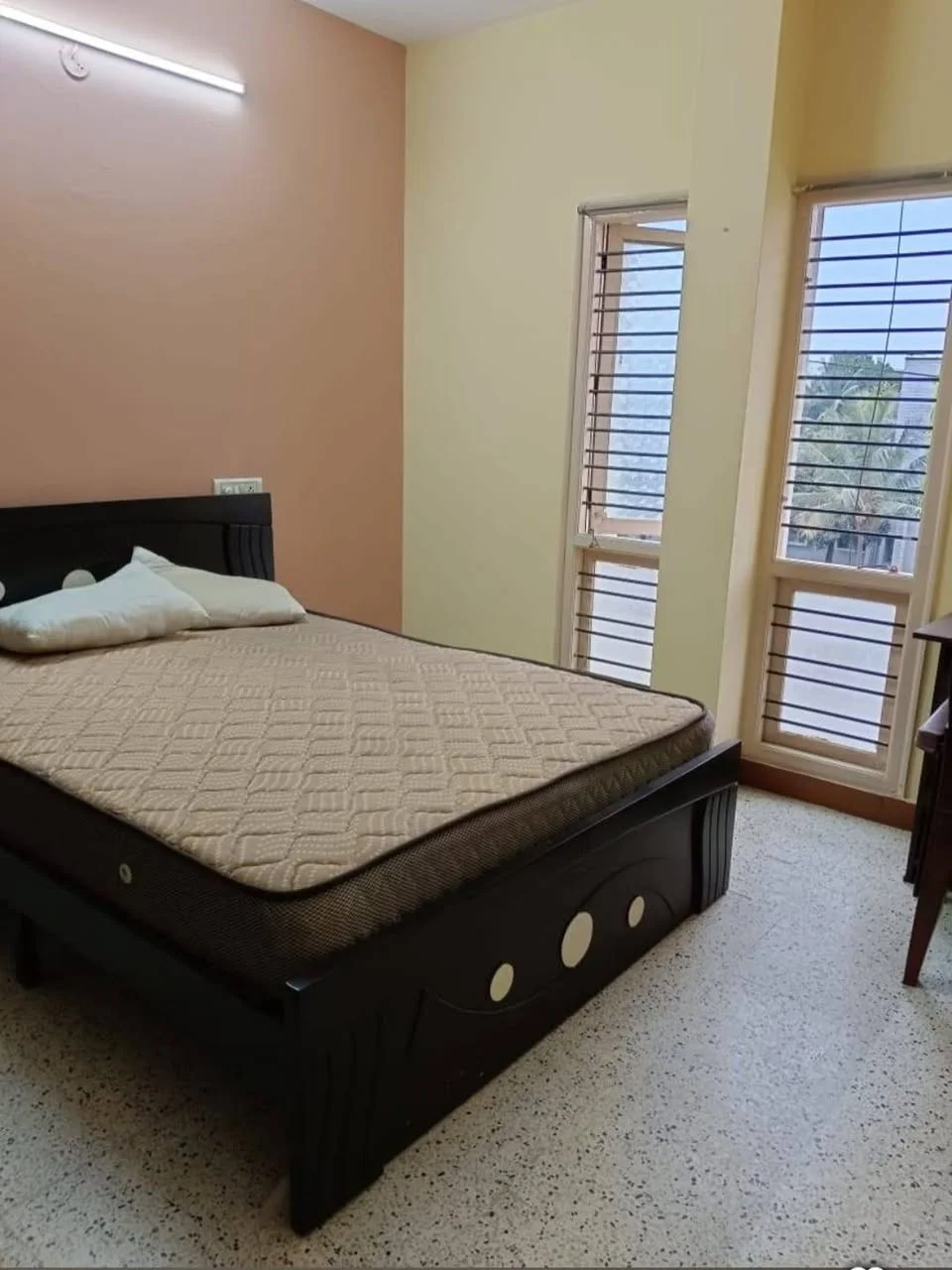 Single Occupancy for Male in 2 BHK Flat for Rent in aecs layout near kundalahalli signal