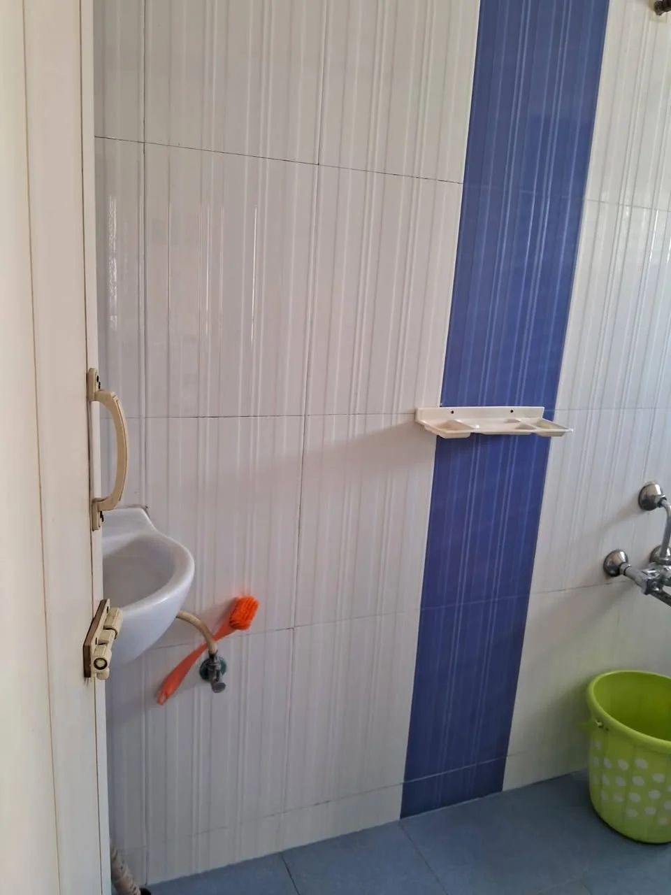 Single Occupancy for Female in 1 BHK Flat for Rent in indira nagar near metro station