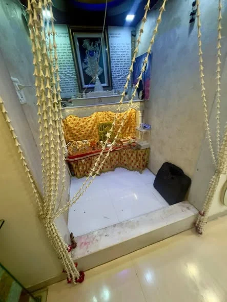 Flat for Rent in Goregaon west