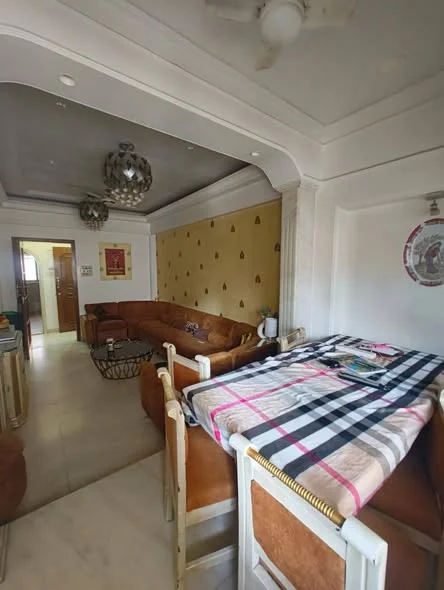 Single Occupancy for Female in 3 BHK Flat for Rent Near Santacruz West gurudwara