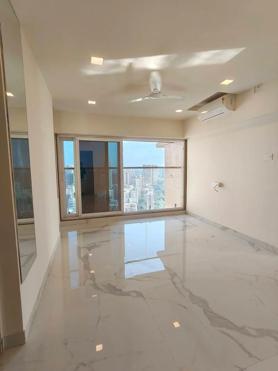 2 BHK Flat for Rent in Andheri West Lokhandwala