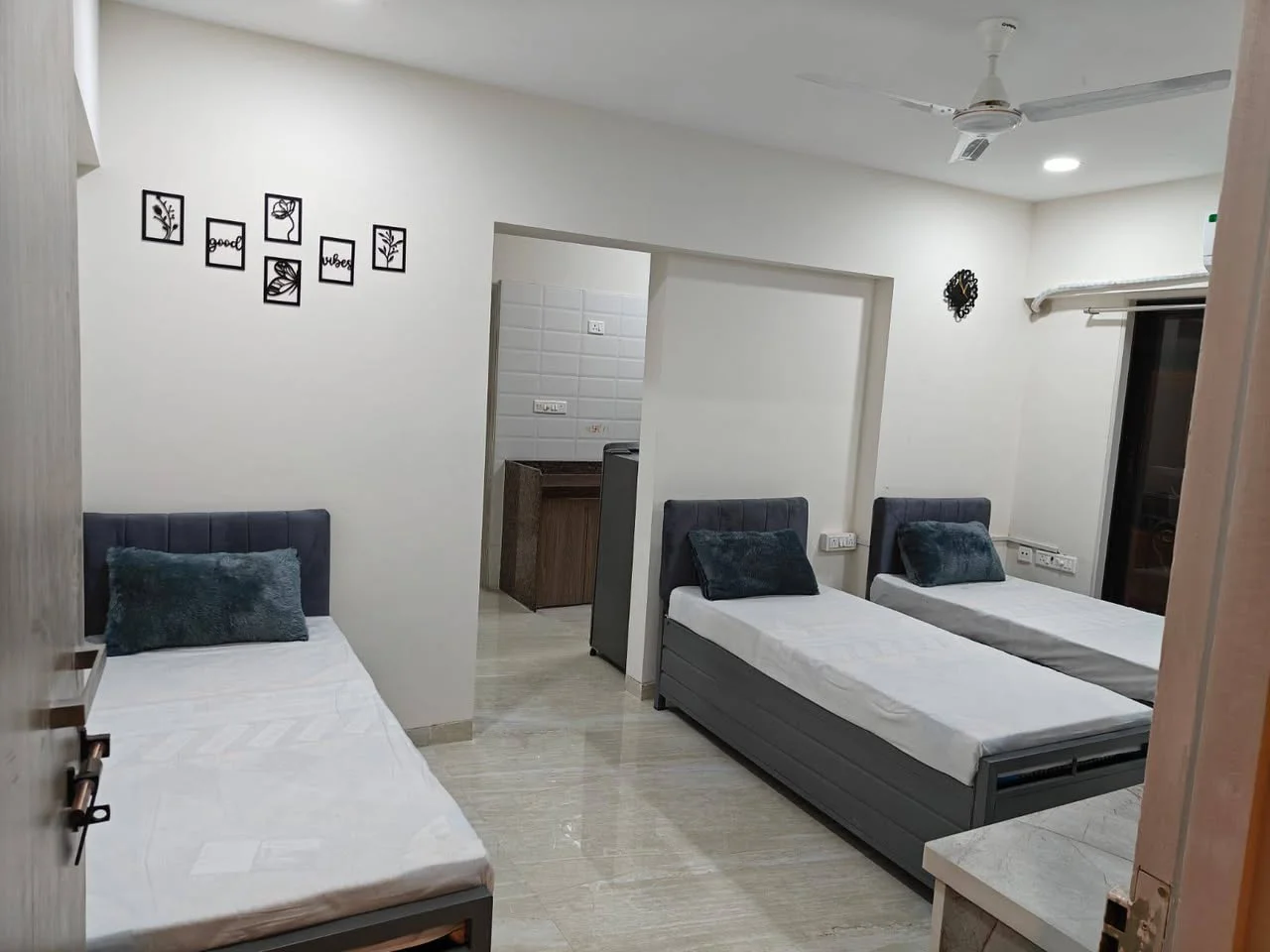 Double Occupancy for Male in Flat for Rent in Andheri East MIDC
