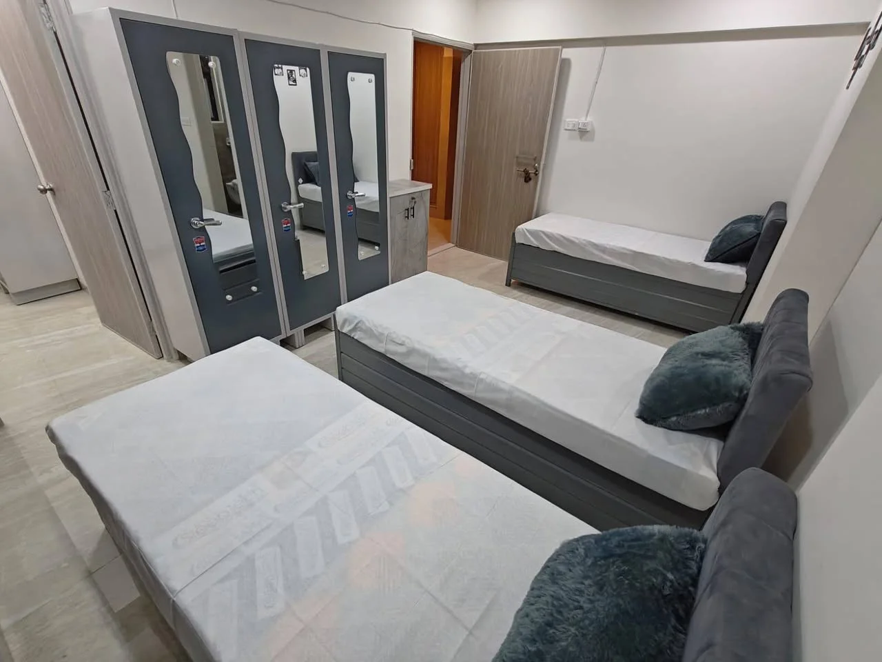 Double Occupancy for Male in Flat for Rent in Andheri East MIDC