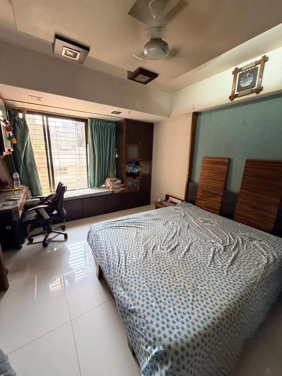 Flat for Rent in Vile Parle East