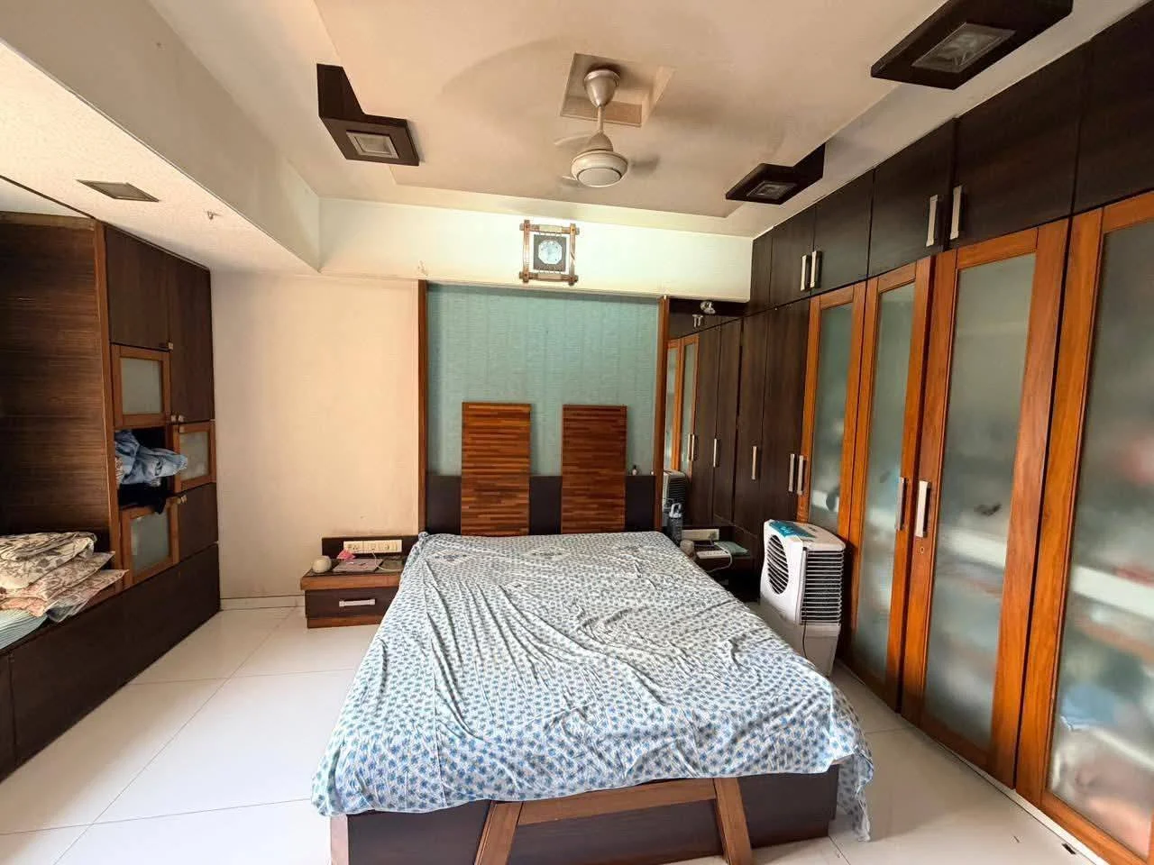 Flat for Rent in Vile Parle East