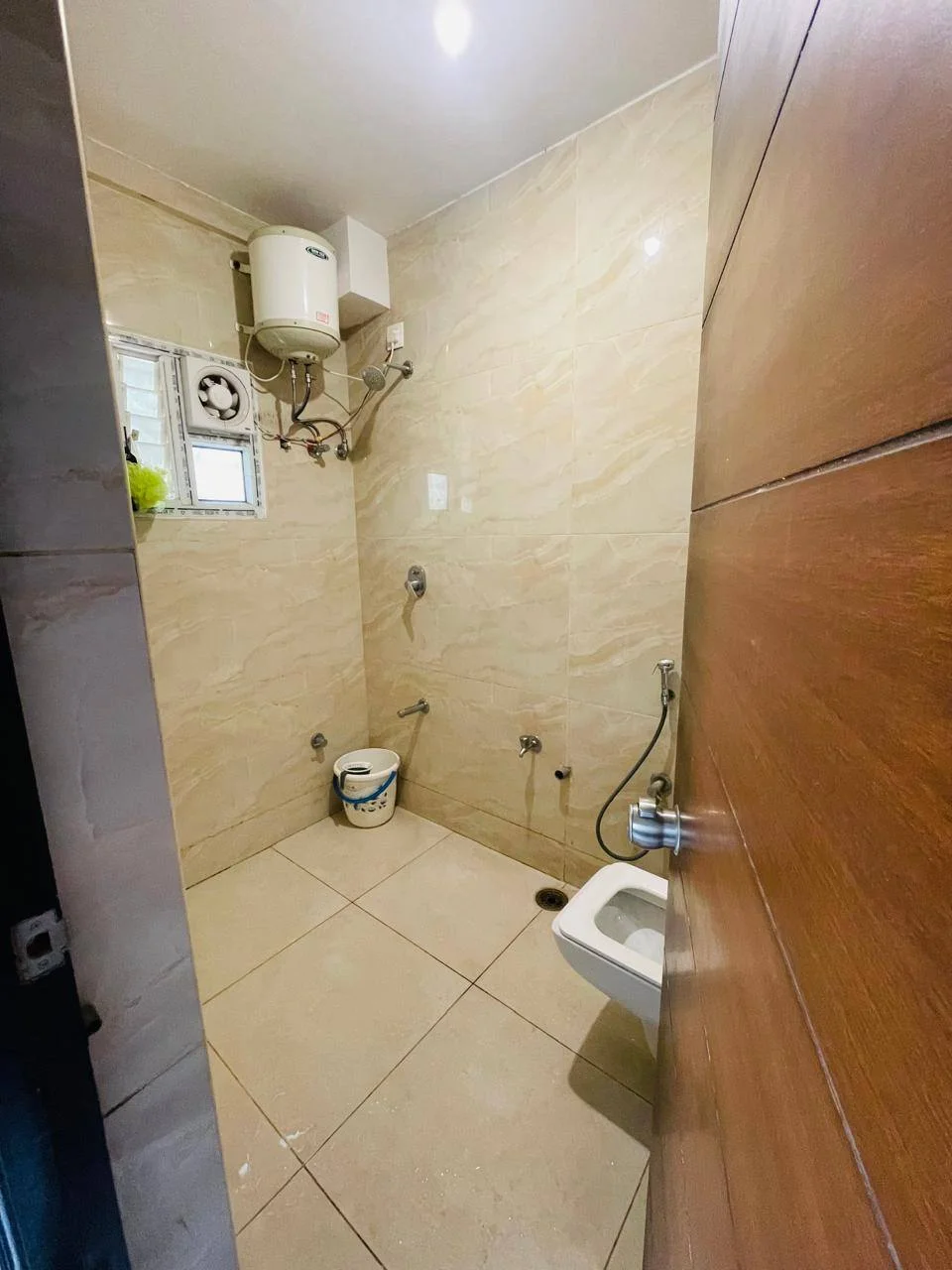 Single Occupancy for Female in 2.5 BHK Flat for Rent in Prakash Enclave Apartment 2nd Floor Flat No 202 Nagappa Street Palace Guttahalli Bangalore 560003