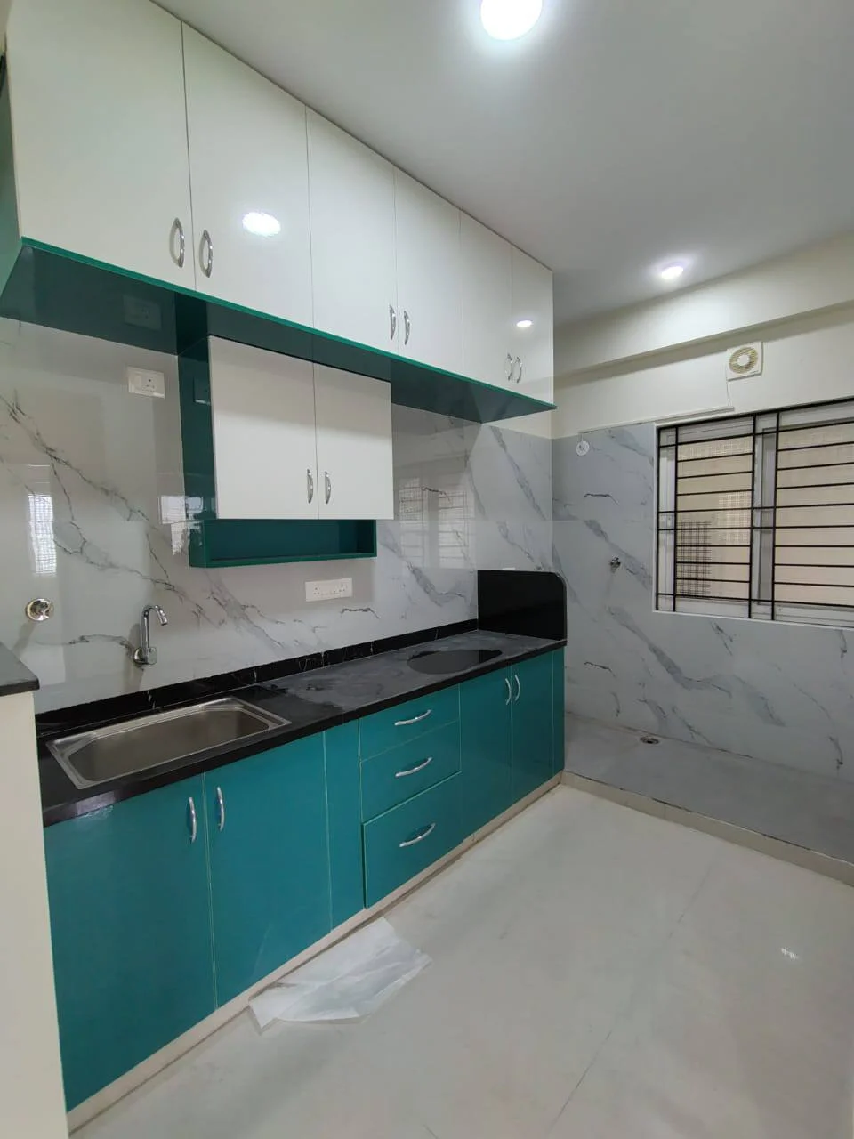 2 BHK Flat for Rent in Kudlu gate metro station near HSR layout