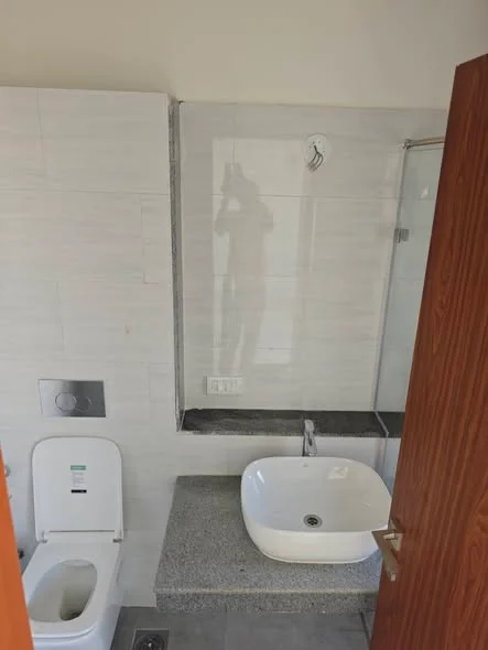 2 BHK Flat for Rent in Goregaon East