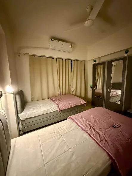 Single Occupancy for Female in Flat for Rent in Andheri East (Near MIDC Metro)