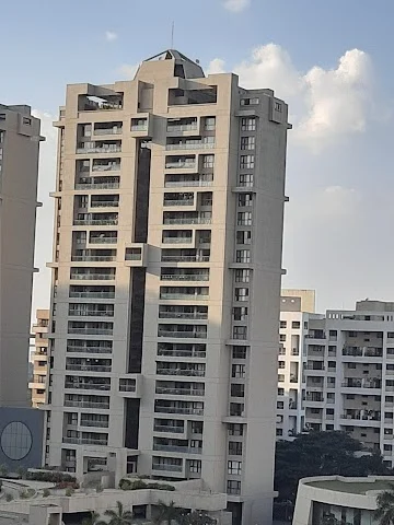 3.5 BHK Flat for Sale in Magarpatta