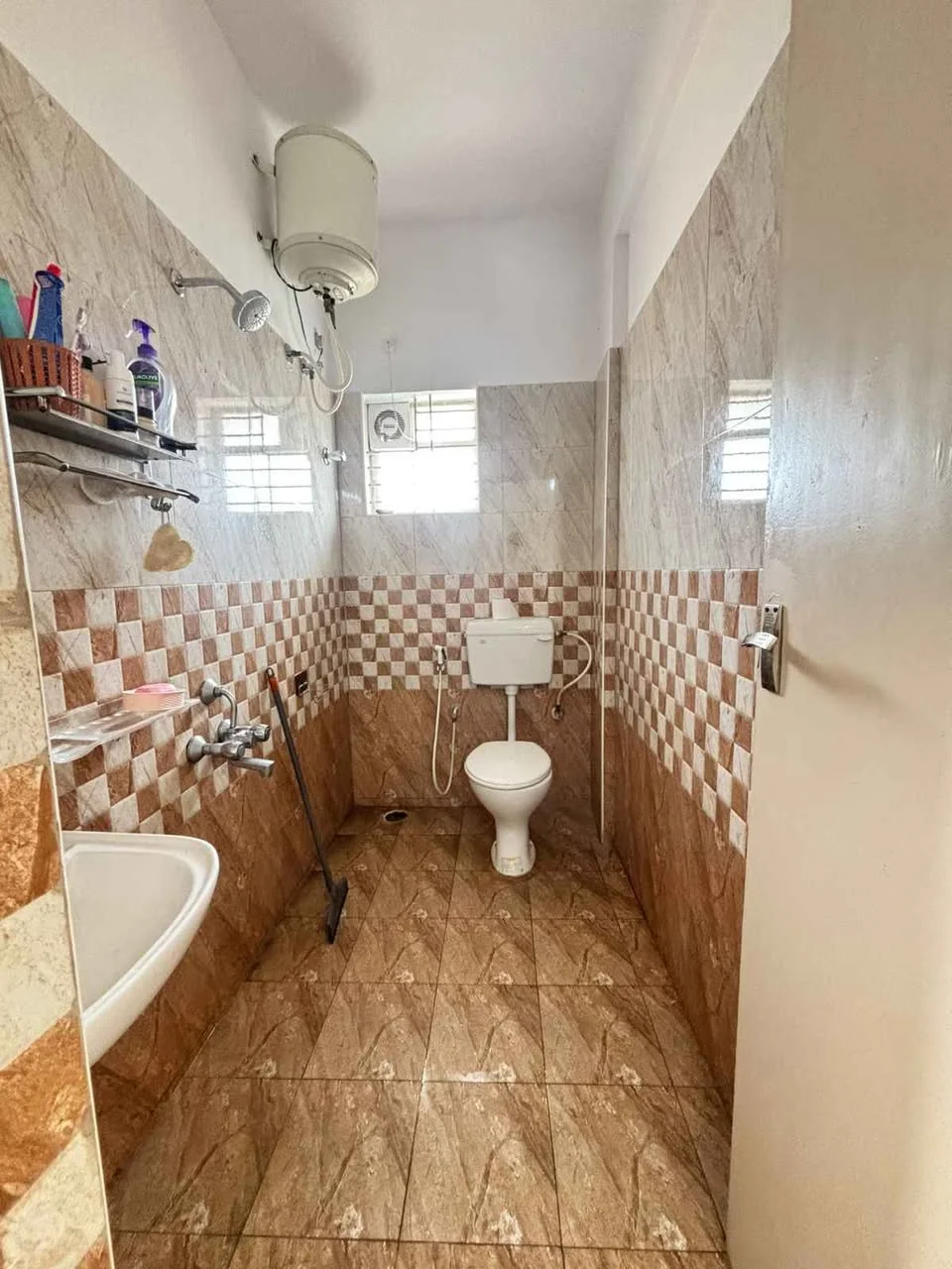 1 BHK Flat for Rent in INDIRANAGAR 80 ft road