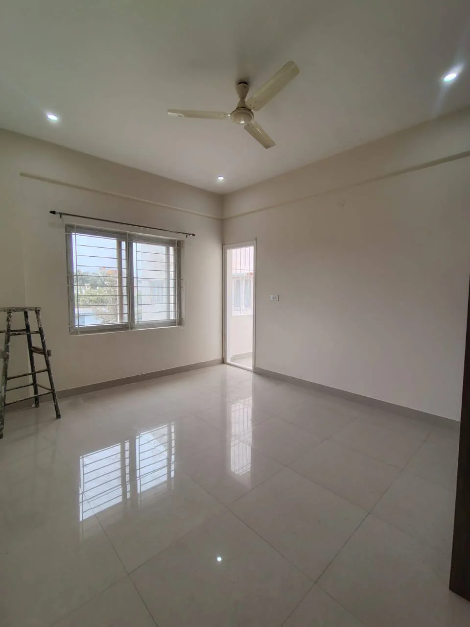 2 BHK Flat for Rent in Very Near to HSR Layout