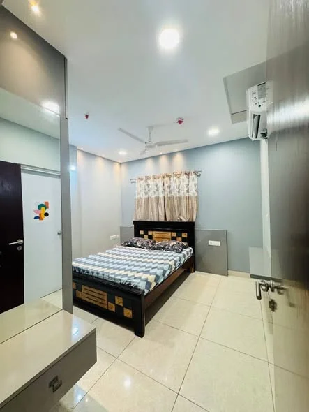 Single Occupancy in 1 BHK Flat for Rent near ISB Rd