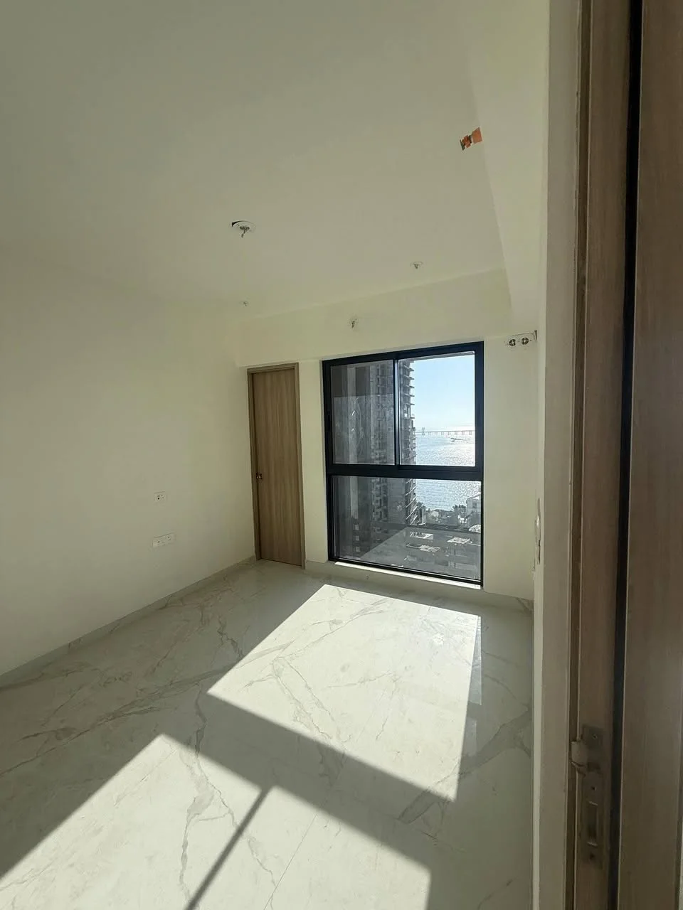 2 BHK Flat for Rent in Mahim