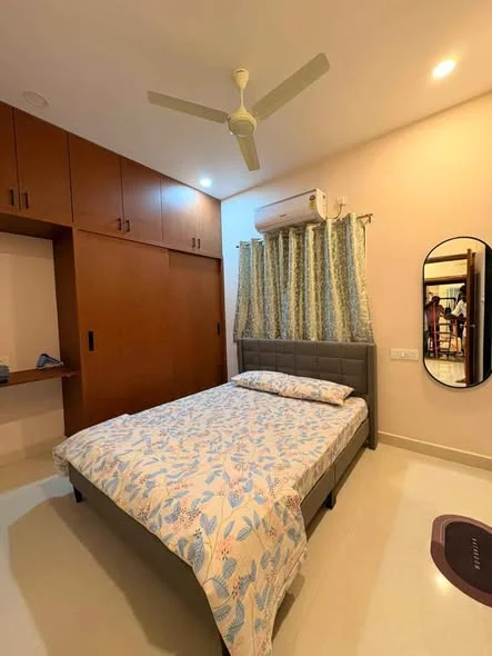 1 BHK Flat for Rent in Kondapur Botanical Garden AMB Mall Road Side