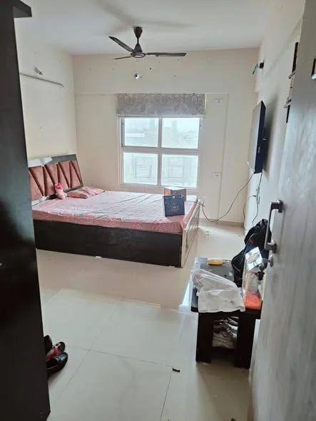 1 BHK Flat for Rent in Kharadi Nyati society near Zen estate society
