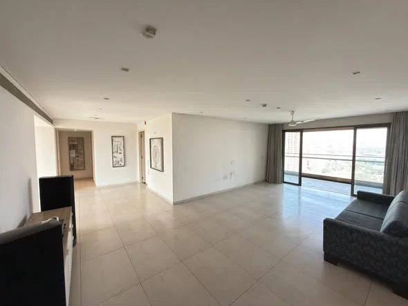 3.5 BHK Flat for Sale in One North