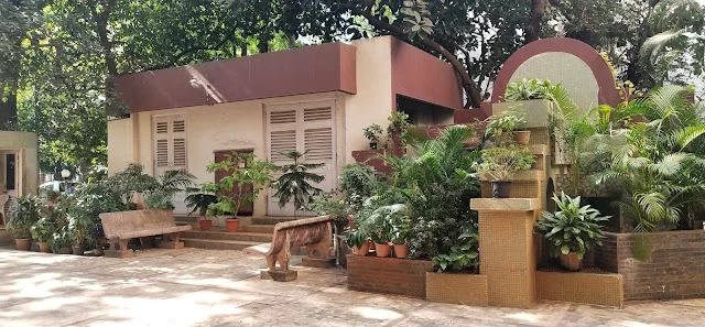 2 BHK Flat for Sale in Panch Marg - Off Yari Road