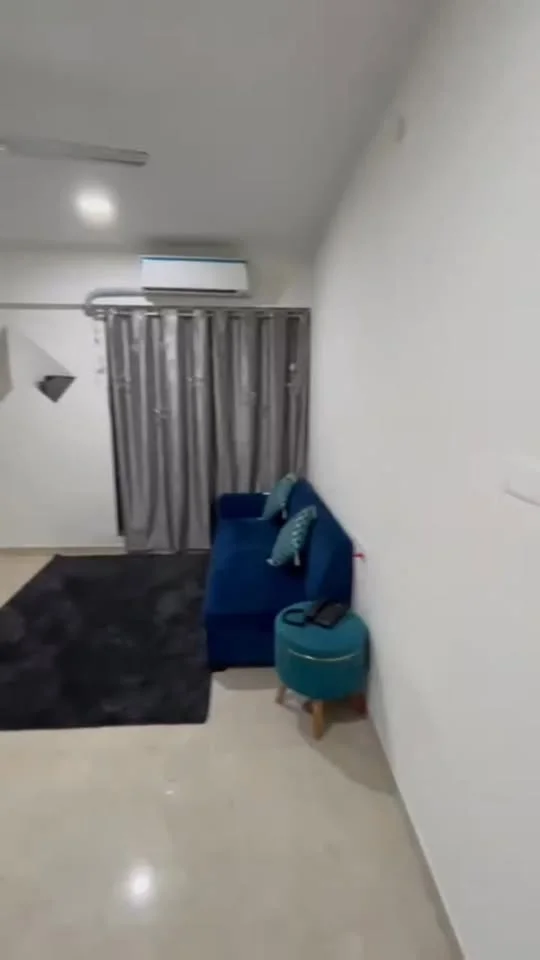 1.5 BHK Flat for Sale in 7 bungalows