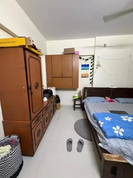 Double Occupancy for Female in Flat for Rent in Malad east