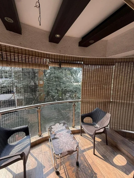 1 BHK Flat for Rent Off Carter Road