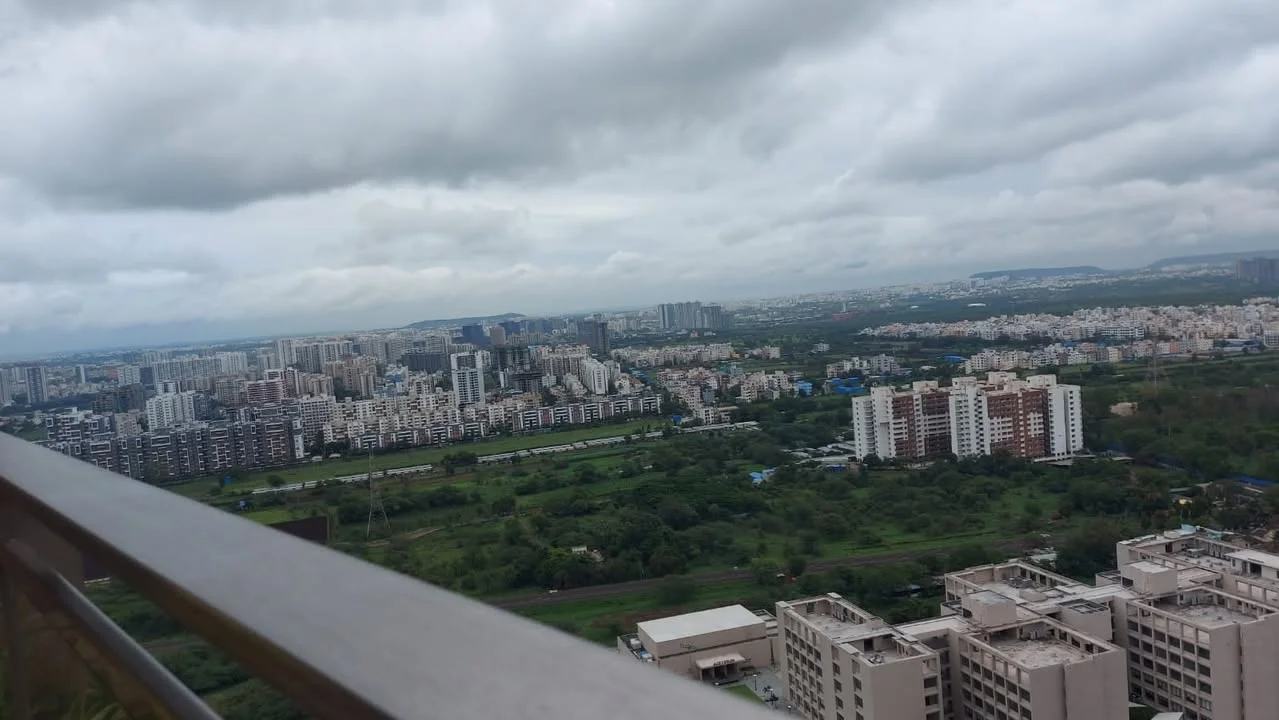 3 BHK Flat for Rent in Amanora Adreno Tower