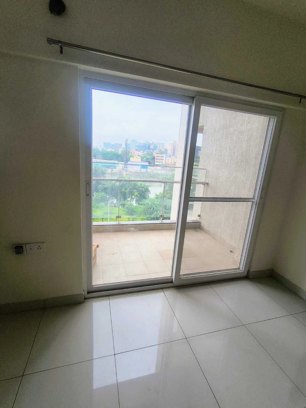 2 BHK Flat for Rent in Mundhwa