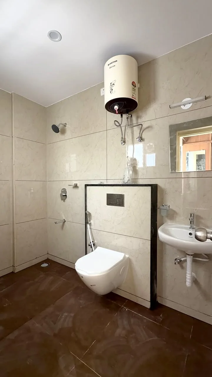 2 BHK Flat for Rent in Between Domlur and Marathalli