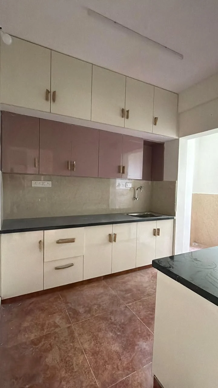2 BHK Flat for Rent in Between Domlur and Marathalli