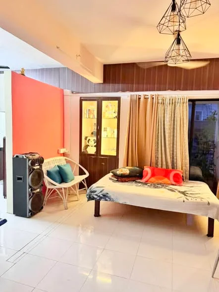 1 BHK Flat for Rent in Yari Road