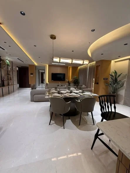 4 BHK Flat for Sale in Juhu Chaupati