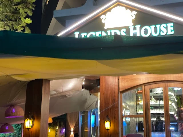 2 BHK Flat for Sale in Lokhandwala complex Andheri West