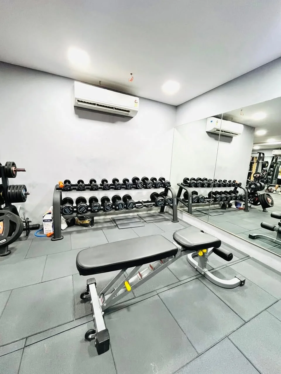 Single Occupancy in 1 BHK Flat for Rent in Goregaon West