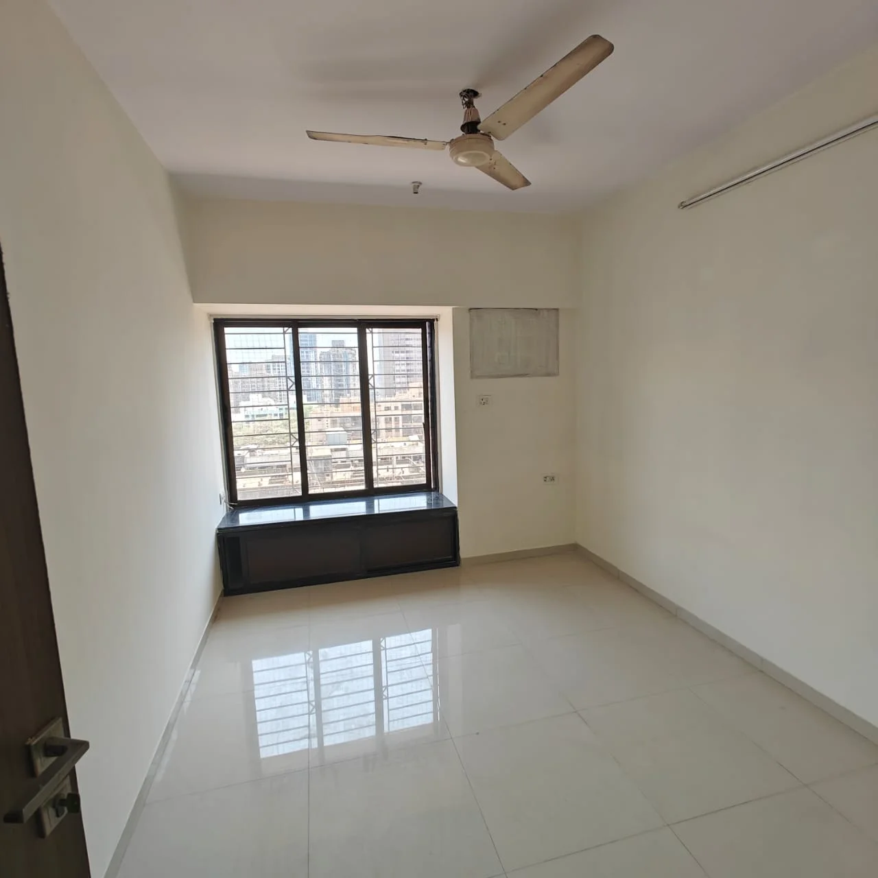 2 BHK Flat for Rent in Oshivara