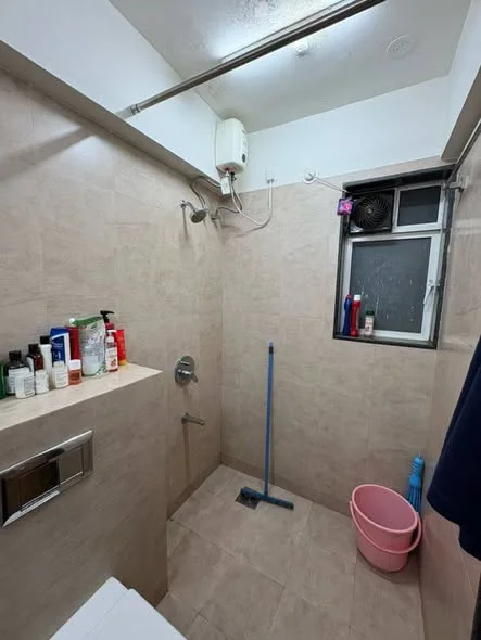 Single Occupancy for Female in 3 BHK Flat for Rent in Chembur East