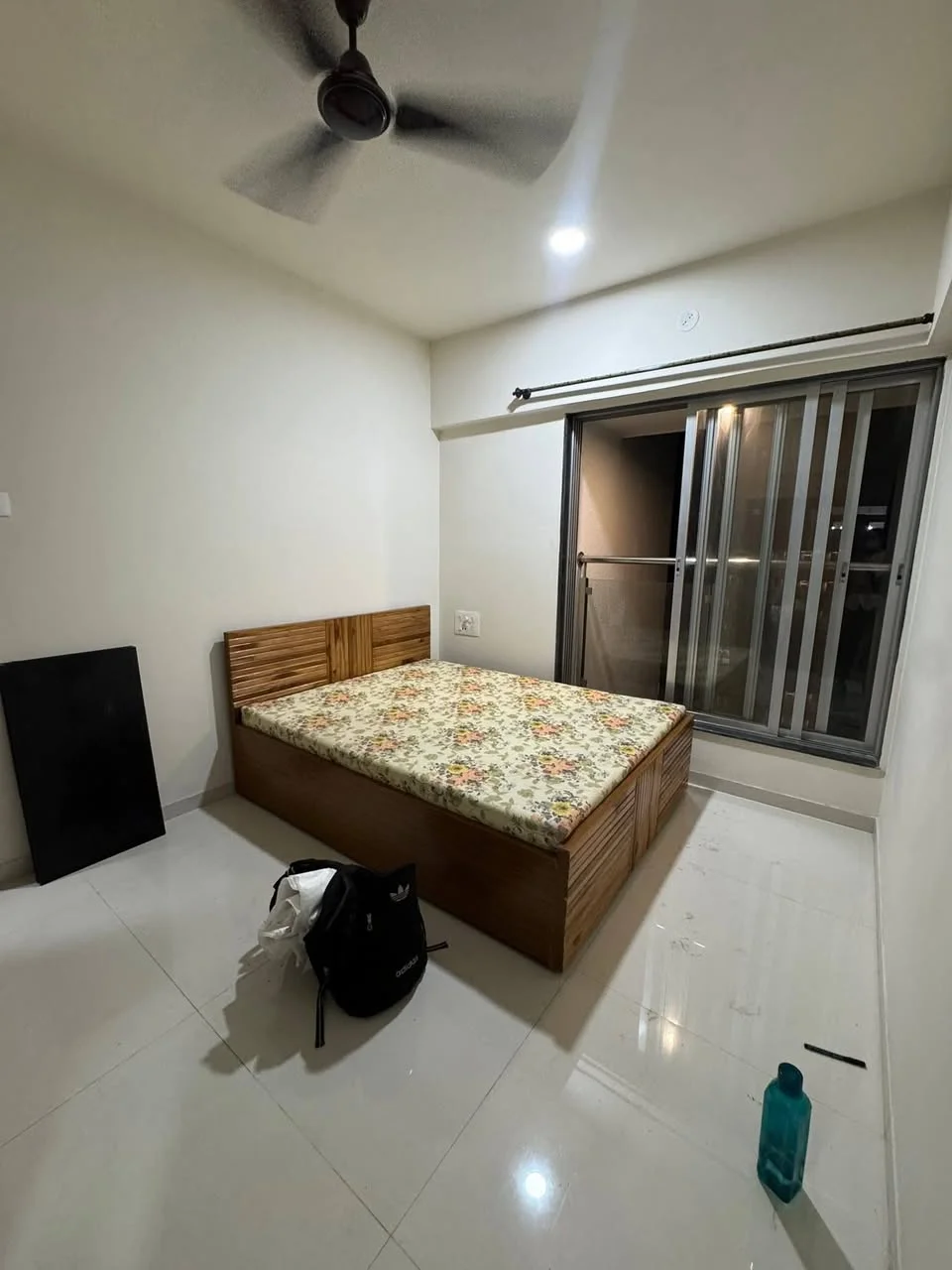 Single Occupancy for Female in 1 BHK Flat for Rent in Goregaon West