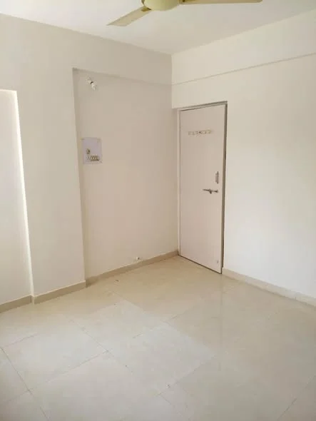 2 BHK Flat for Rent in Dhanori main road
