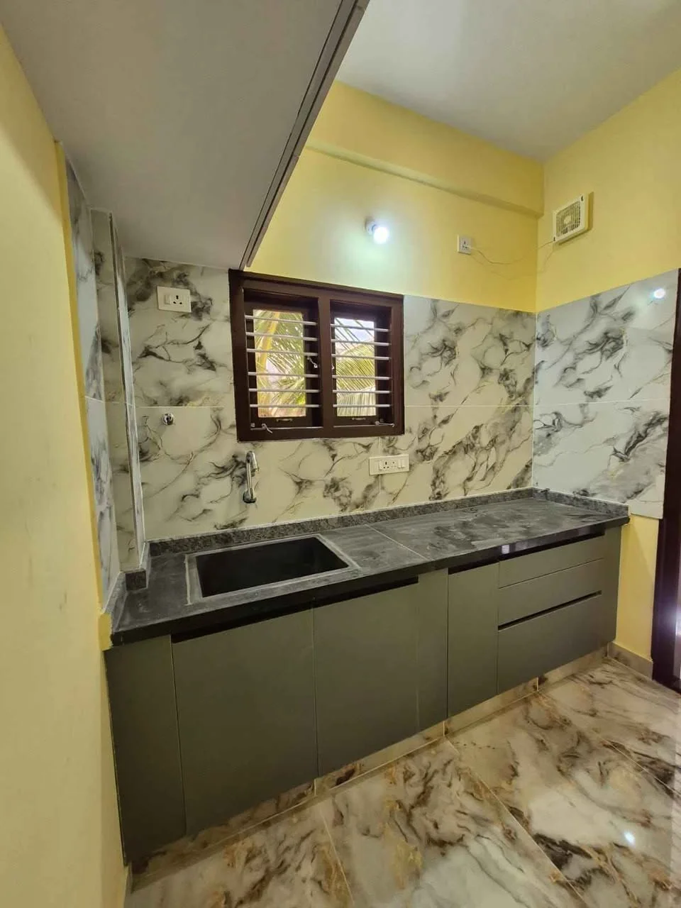 1 BHK Flat for Rent in kudlu gate near hsr layout