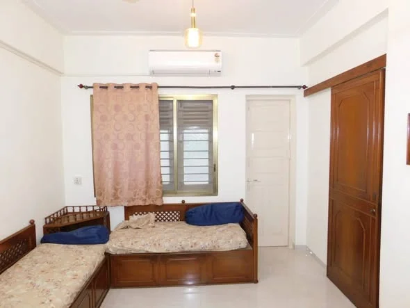 1 BHK Flat for Rent in Shree Ram Nagar