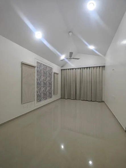 4 BHK Flat for Rent in Sadhalli